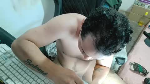 Snapshot of long_dick_boy_ chatting on 05.28.26 Marvin Santiago online show from 05.28.26