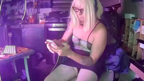 longbeachcd69 online show from 10.15.25