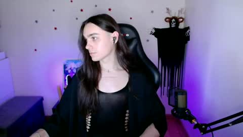 Snapshot of longhairbott chatting on 07.03.26 Alex online show from 07.03.26