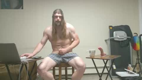 Snapshot of longhairedfreak1921 chatting on 05.21.26 longhairedfreak1921 online show from 05.21.26