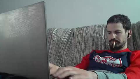 Snapshot of longnight5 chatting on 02.13.25 Alejandro Rulitos Twitter longnight55 Intagram 5longnight5 online show from 02.13.25