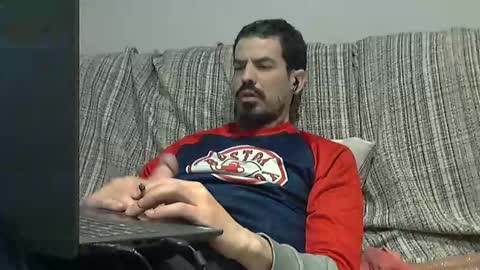 Snapshot of longnight5 chatting on 02.14.25 Alejandro Rulitos Twitter longnight55 Intagram 5longnight5 online show from 02.14.25