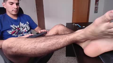 looki 16 online show from 10.26.25