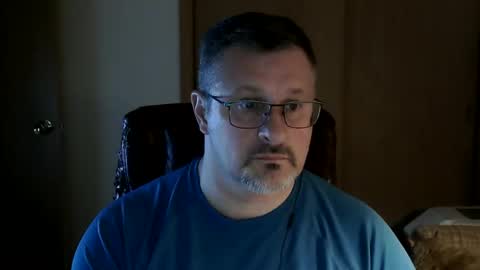 Snapshot of lookin75 chatting on 04.05.26 lookin75 online show from 04.05.26