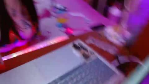 Snapshot of looltalizekatana chatting on 12.23.24 alize online show from 12.23.24