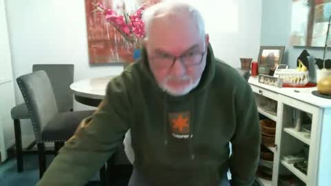 loop102 online show from 09.30.25