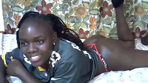 Snapshot of lora_amor chatting on 06.11.26 lora_amor online show from 06.11.26