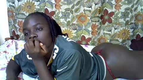 Snapshot of lora_amor chatting on 06.29.26 lora_amor online show from 06.29.26
