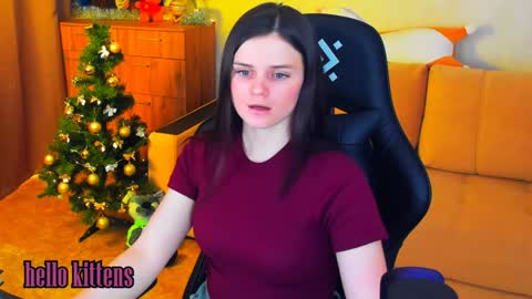 Lora Cain online show from 12.20.24