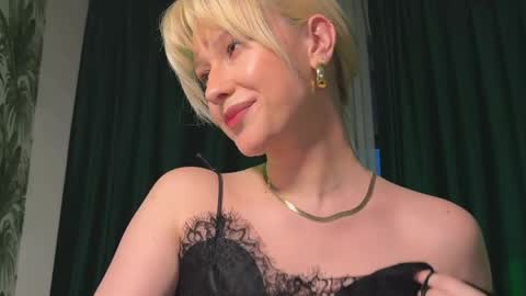 Lora heil online show from 04.09.26