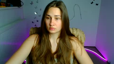 Snapshot of lora_kisses chatting on 06.22.26 Lora online show from 06.22.26