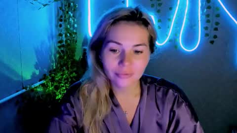 Snapshot of loraboyar chatting on 09.23.25 Lora online show from 09.23.25