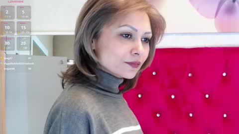 loradelniro1 online show from 02.06.25