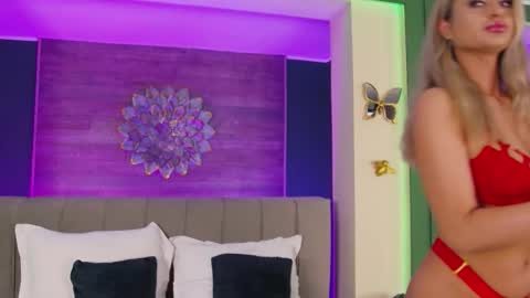 Lora online show from 03.15.26