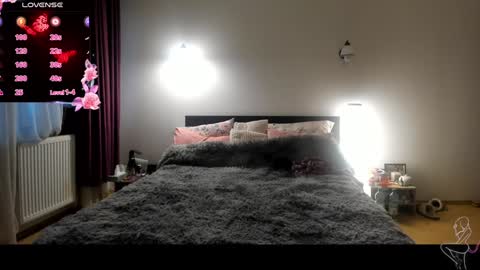 Lora online show from 12.03.24