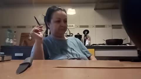 Lora online show from 12.03.24