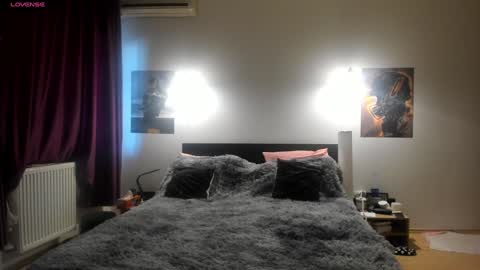 Lora online show from 01.24.25