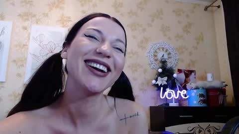 Snapshot of lorameouls chatting on 12.27.24 lorameouls online show from 12.27.24
