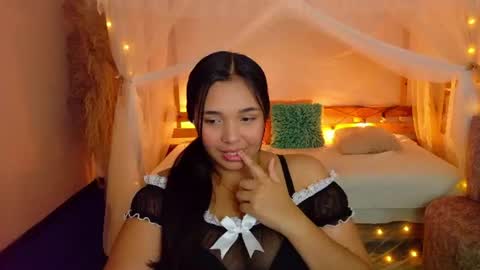 Snapshot of loreaniss chatting on 06.13.26 loreanis online show from 06.13.26