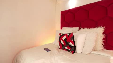 Snapshot of loreley_novoa chatting on 11.15.25 LORELI online show from 11.15.25