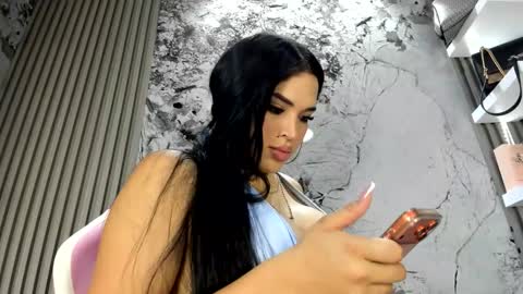 Doll Queen online show from 02.10.26