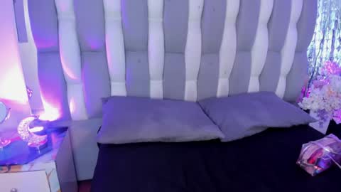 Loren   online show from 07.03.26