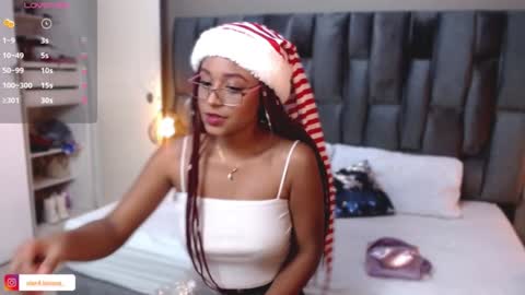 Snapshot of lorena_vieira_ chatting on 12.31.24 Lorena Vieira online show from 12.31.24