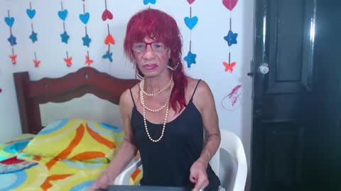 Lorena Capelli online show from 04.10.26