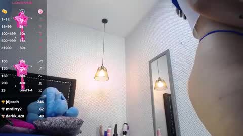 lorenadavies online show from 02.28.25