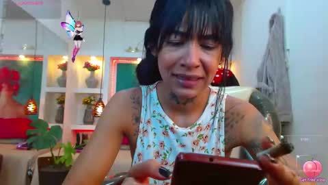 Snapshot of lorenapinto_ chatting on 10.16.25 lore online show from 10.16.25