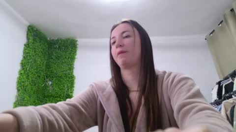 Amelia online show from 02.21.25