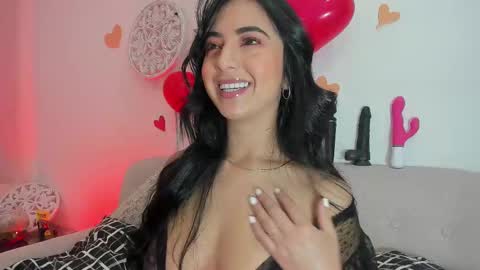 L O R E N online show from 02.16.25