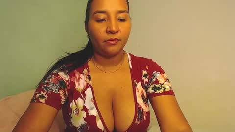 Loretta Gmez online show from 01.08.25