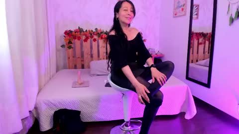 loretta_fraser online show from 10.09.25