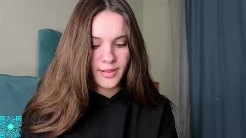 Chloe for Fan BlackHole online show from 10.27.25