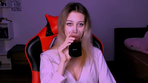 Lori online show from 10.18.25