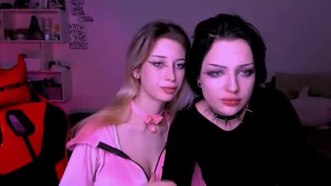 Lori online show from 11.04.25