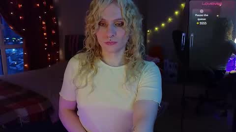 Lori -----------------------------------    online show from 03.02.25