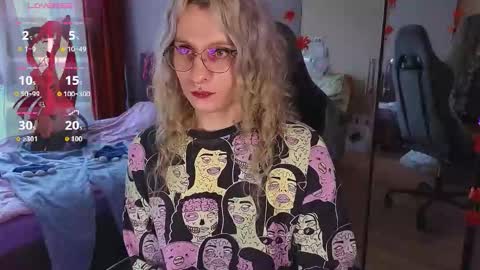 Lori -----------------------------------    online show from 09.19.25