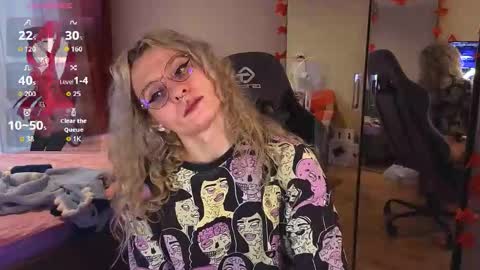 Lori -----------------------------------    online show from 09.24.25