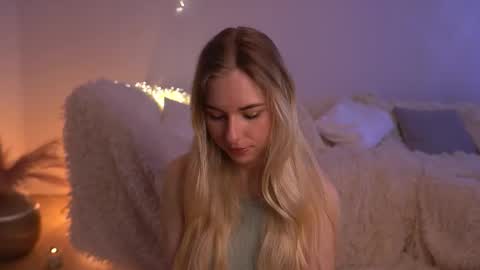 Lorrie online show from 03.15.26