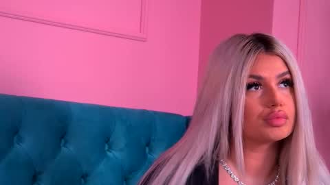 Lorry online show from 11.21.25