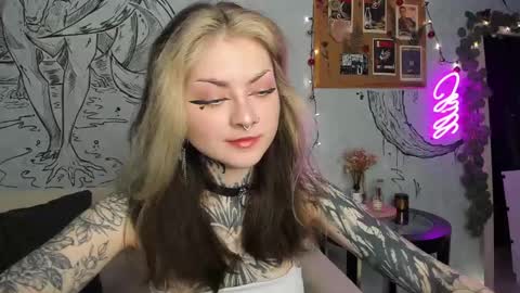 lostallice online show from 12.15.24