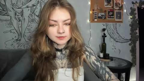 lostallice online show from 10.31.25