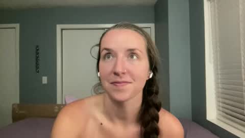 Snapshot of lothlori chatting on 05.16.26 lothlori online show from 05.16.26