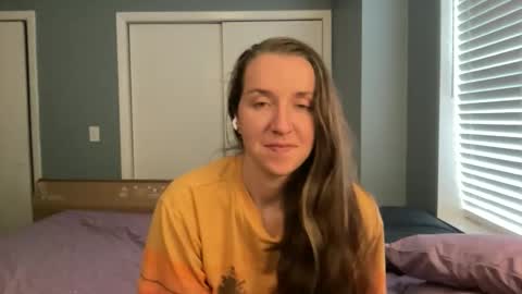Snapshot of lothlori chatting on 05.22.26 lothlori online show from 05.22.26