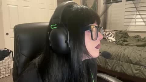 Snapshot of lottiepoppie chatting on 09.21.25 Lottiepoppie online show from 09.21.25