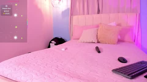 Snapshot of lou_22_ chatting on 04.01.26 Lou online show from 04.01.26