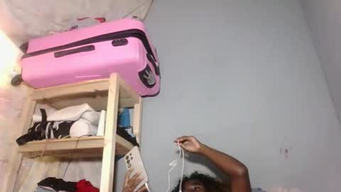 Snapshot of louane98 chatting on 02.08.26 louane98 online show from 02.08.26