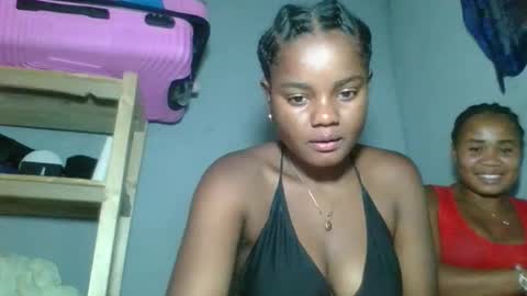 Snapshot of louane98 chatting on 02.18.26 louane98 online show from 02.18.26